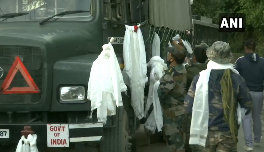 WATCH Himachal Pradesh: Members of Tibetan community in Shimla cheer for security forces as they leave for LAC along India-China border in Himachal Pradesh and Ladakh.