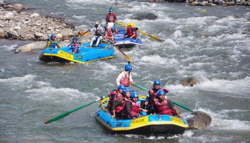 2 lakh in tourism industry jobless in Kullu-Manali