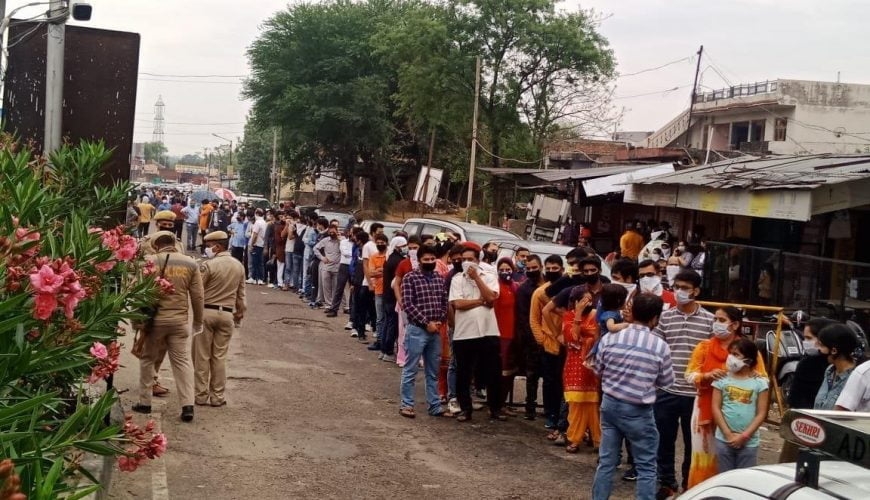 As Himachal allows residents to return, thousands line up at Punjab’s Mehatpur border