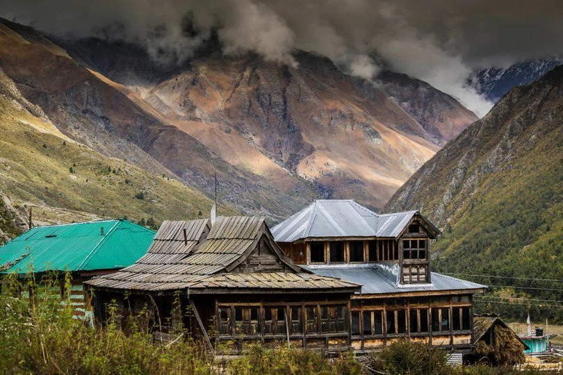 [TIL] Chitkul has the cleanest air in India. It is the last village on the Indo-Tibetan border in Himachal Pradesh. This place remains largely cut off during winter due to heavy snowfall.